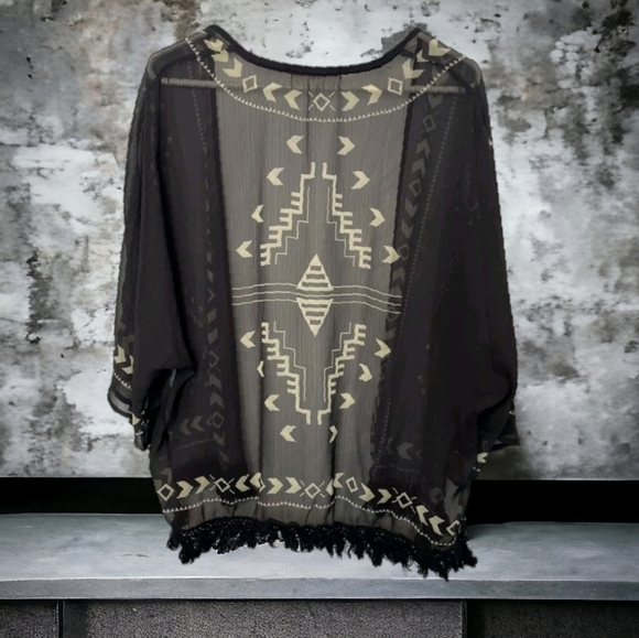 Xhilaration OS Black & White Fringe Boho Open Kimono Top - Picture 3 of 5
